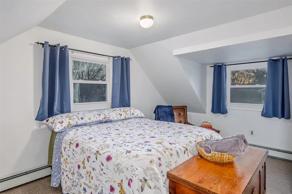 552 Meadowbrook Road Merrick NY 11566