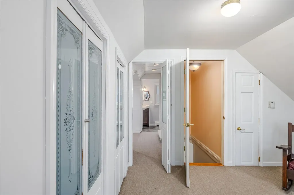 552 Meadowbrook Road Merrick NY 11566