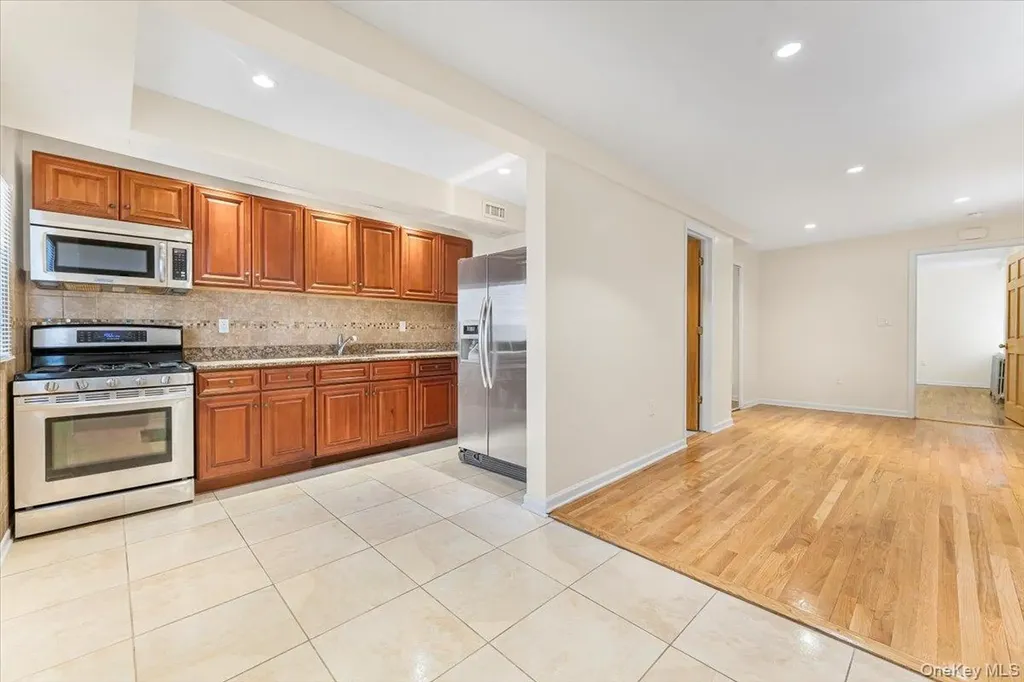 2925 Morgan Avenue Bronx NY 10469