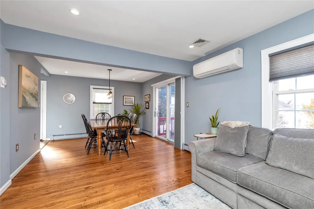 40 Hawthorne Street Lynbrook NY 11563