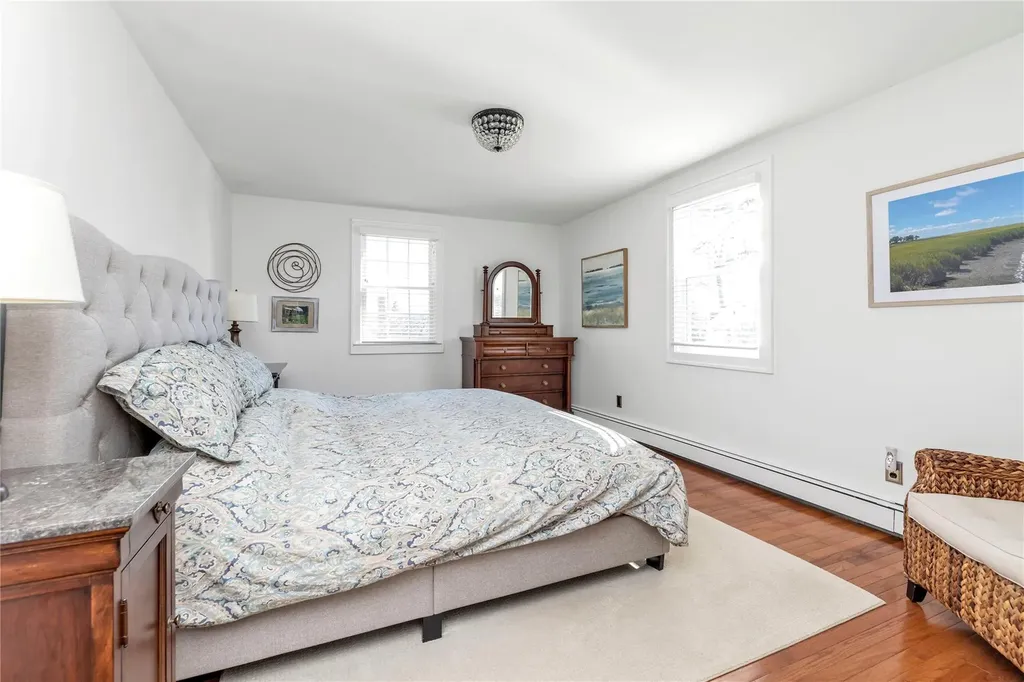 40 Hawthorne Street Lynbrook NY 11563