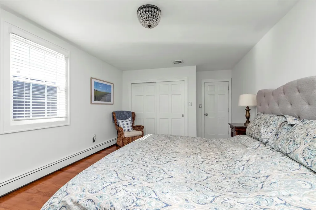 40 Hawthorne Street Lynbrook NY 11563
