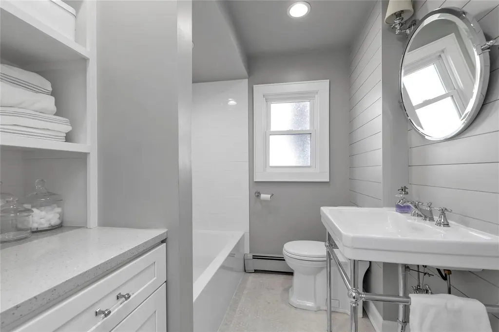 40 Hawthorne Street Lynbrook NY 11563
