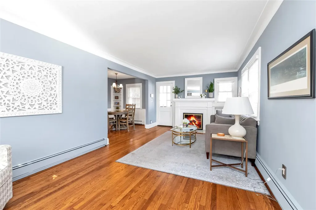 40 Hawthorne Street Lynbrook NY 11563