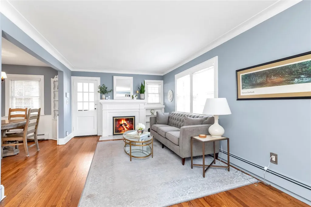 40 Hawthorne Street Lynbrook NY 11563