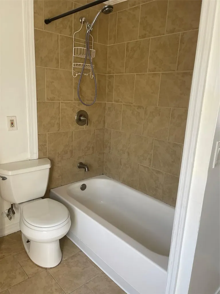 28 Brentwood Road Bay Shore NY 11706