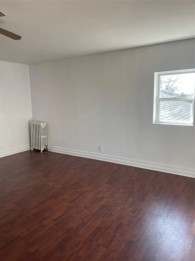 28 Brentwood Road Bay Shore NY 11706