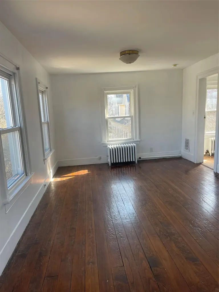 28 Brentwood Road Bay Shore NY 11706