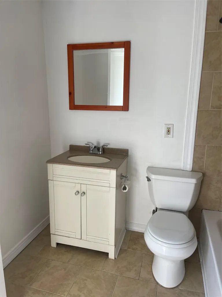 28 Brentwood Road Bay Shore NY 11706