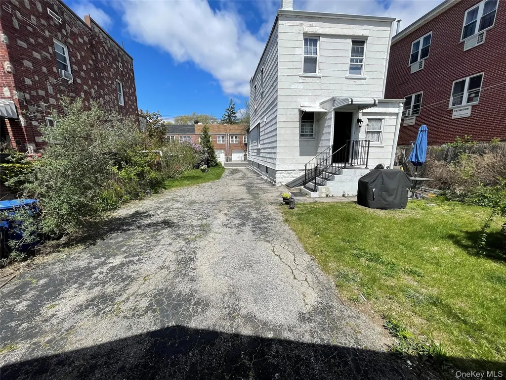 5844 78th Avenue Glendale NY 11385