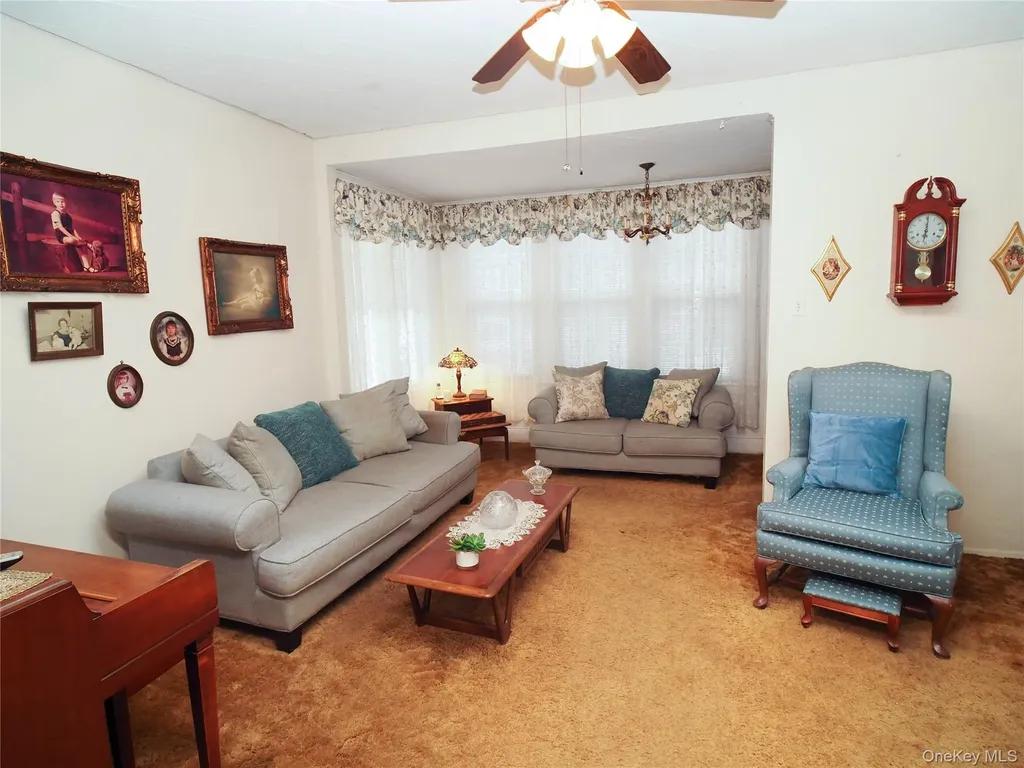 5844 78th Avenue Glendale NY 11385