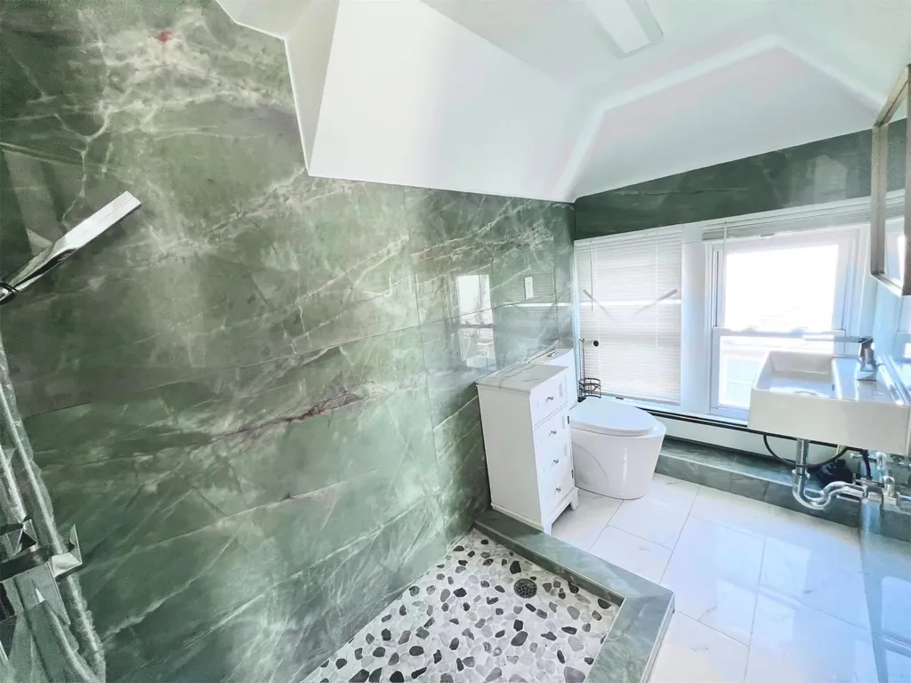 137 Maple Avenue Rockville Centre NY 11570