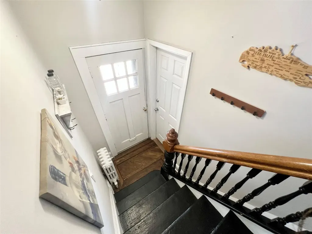 137 Maple Avenue Rockville Centre NY 11570