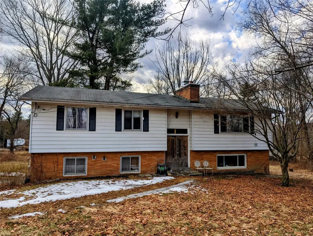 1628 E Noxon Road Lagrangeville NY 12540