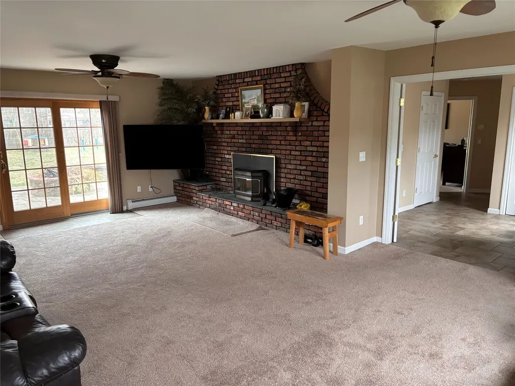 15 Ross Lane Mount Sinai NY 11766