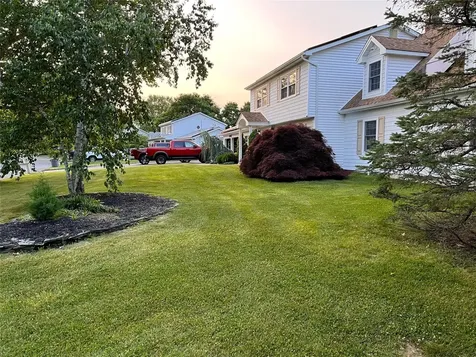 15 Ross Lane Mount Sinai NY 11766