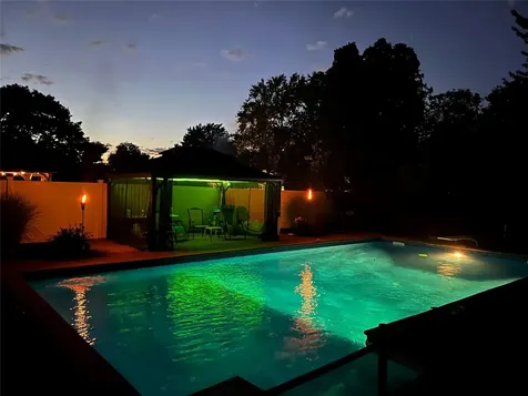 15 Ross Lane Mount Sinai NY 11766