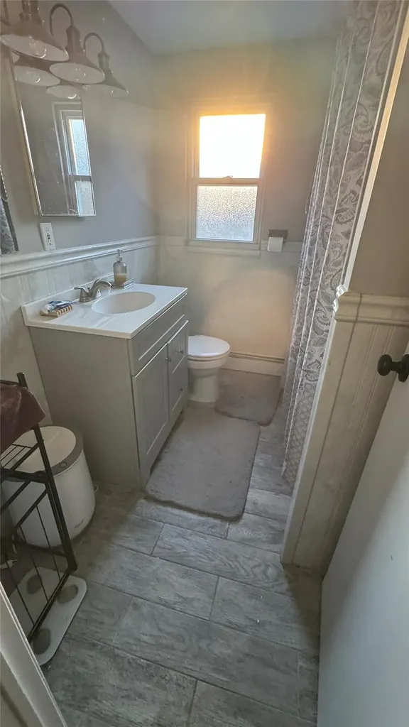 122 Longfellow Drive Mastic Beach NY 11951