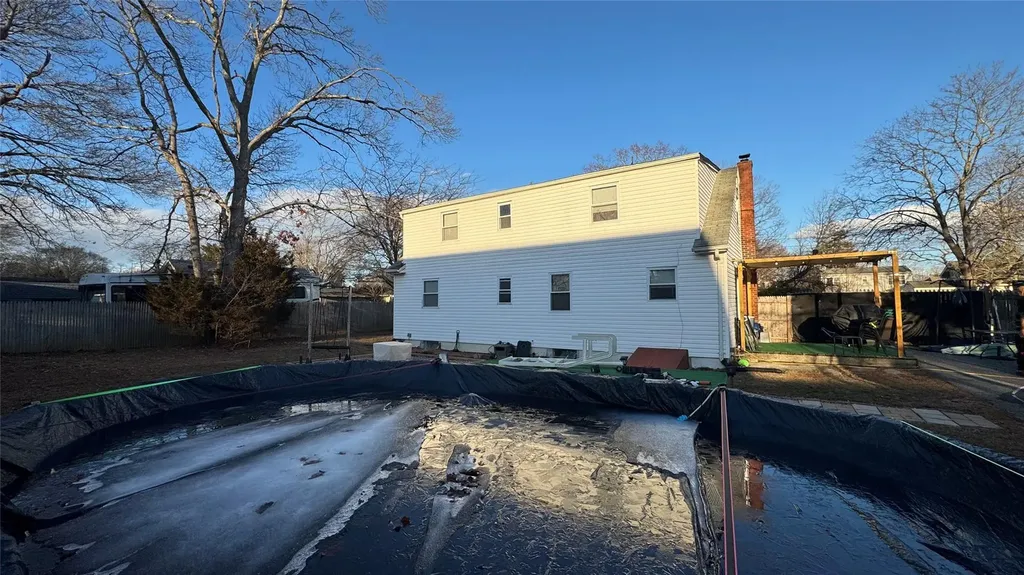 122 Longfellow Drive Mastic Beach NY 11951