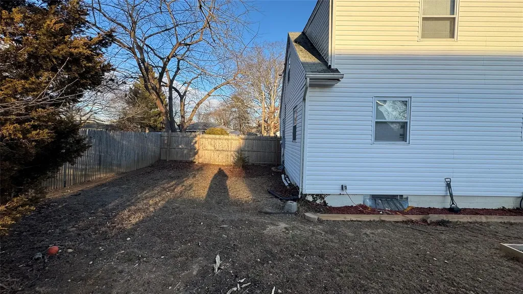 122 Longfellow Drive Mastic Beach NY 11951