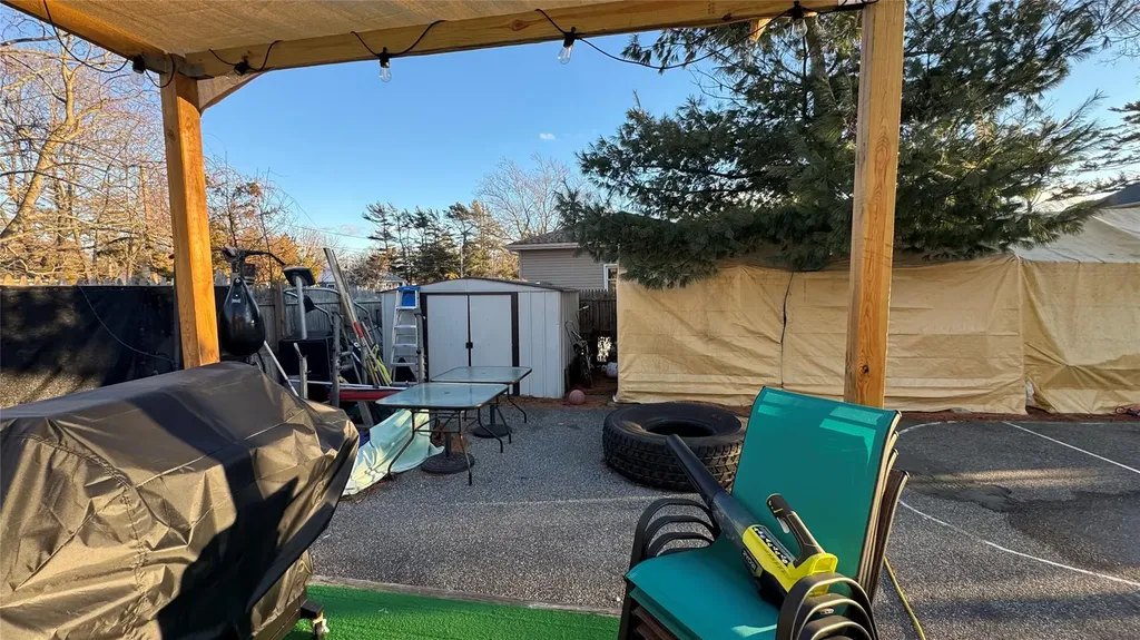 122 Longfellow Drive Mastic Beach NY 11951