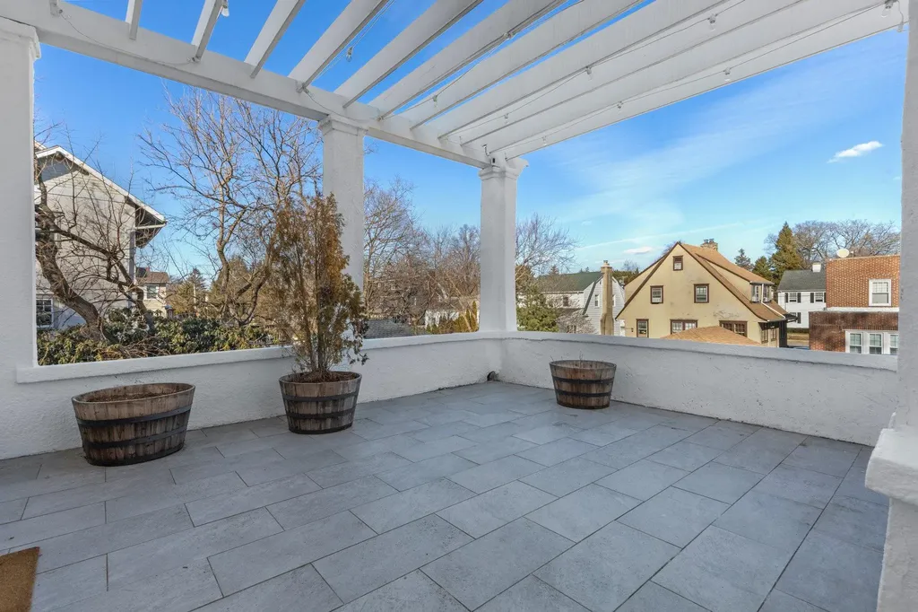 38 Maple Avenue Pelham NY 10803