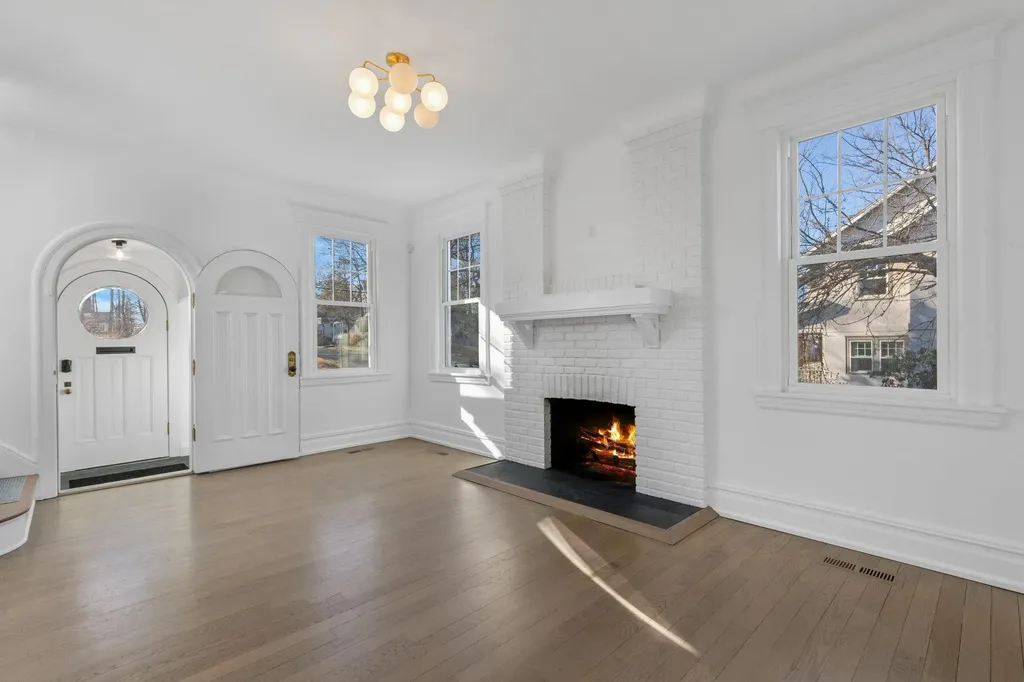 38 Maple Avenue Pelham NY 10803