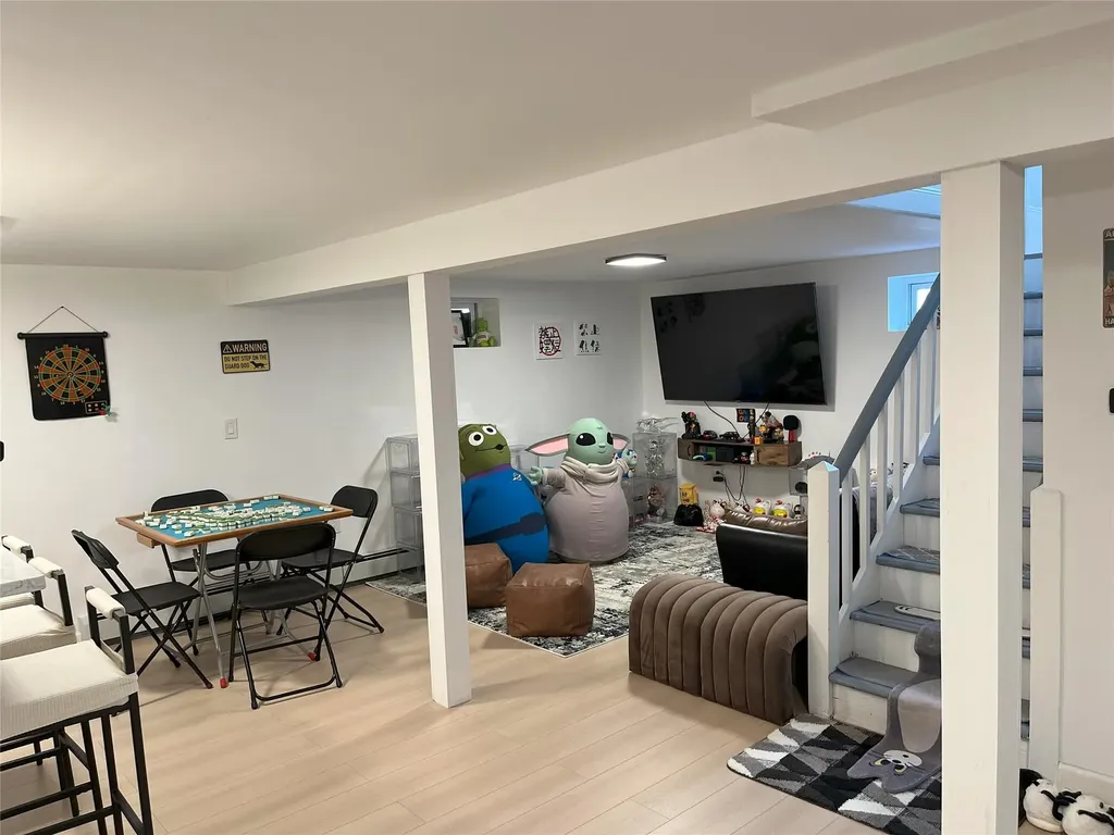 10 Kamda Boulevard New Hyde Park NY 11040