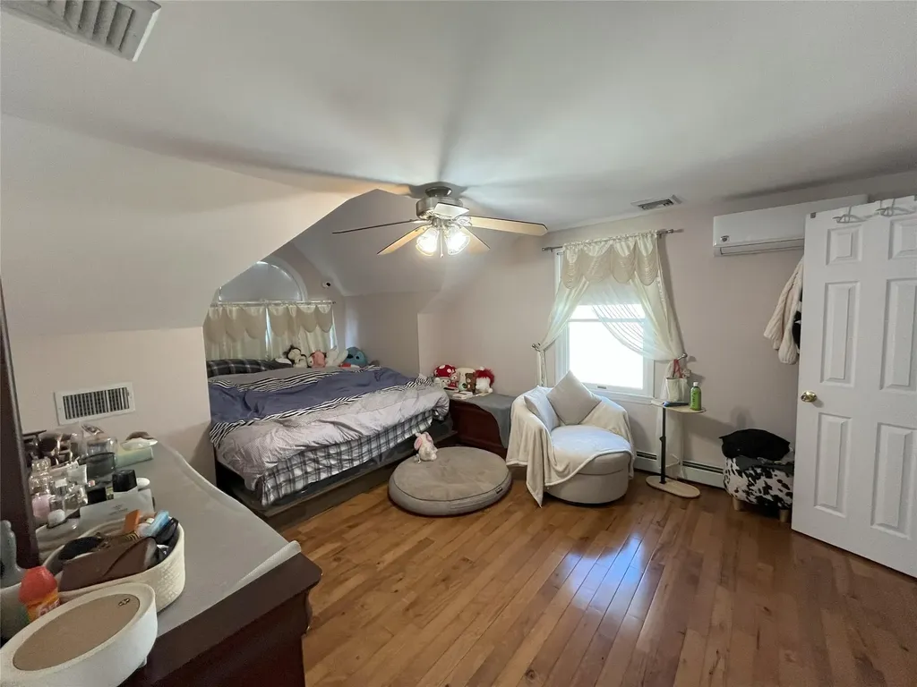 10 Kamda Boulevard New Hyde Park NY 11040
