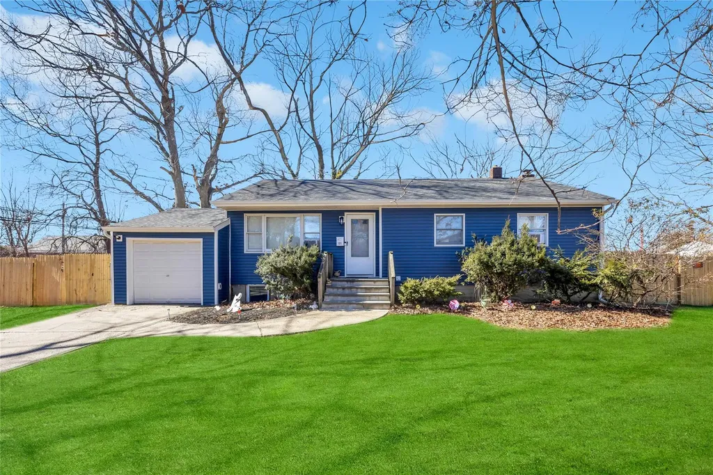 131 Eastwood Boulevard Brookhaven NY 11720