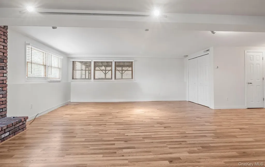 23 Franko Lane Setauket NY 11733