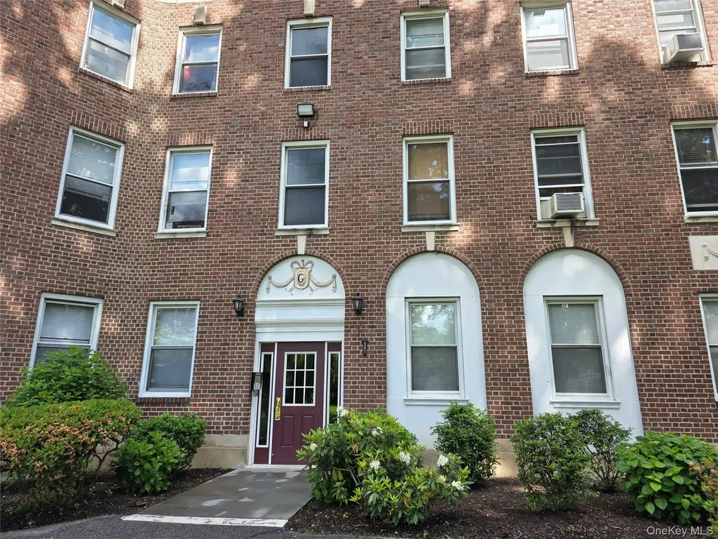 445 Gramatan Avenue Mount Vernon NY 10552