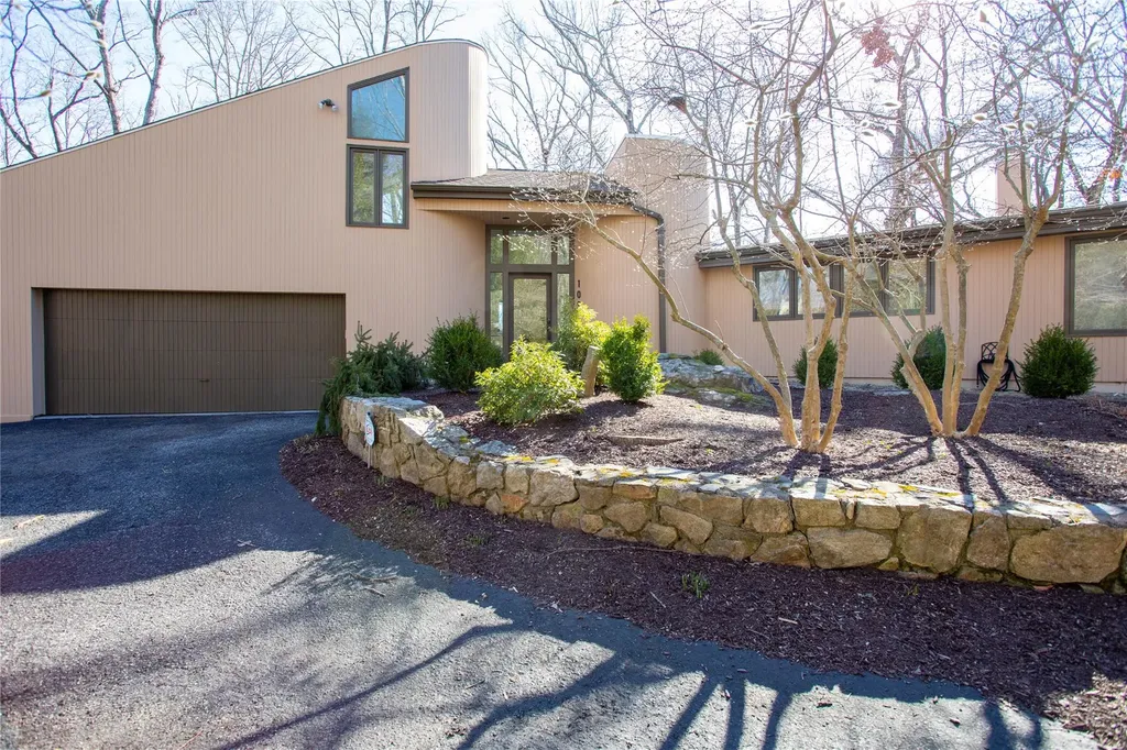 109 Mustato Road Bedford NY 10536