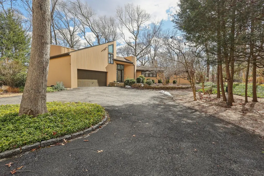 109 Mustato Road Katonah NY 10536