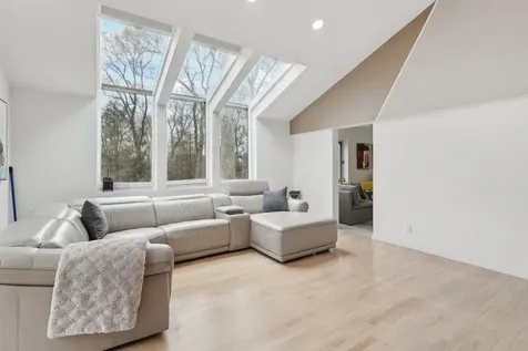 109 Mustato Road Katonah NY 10536