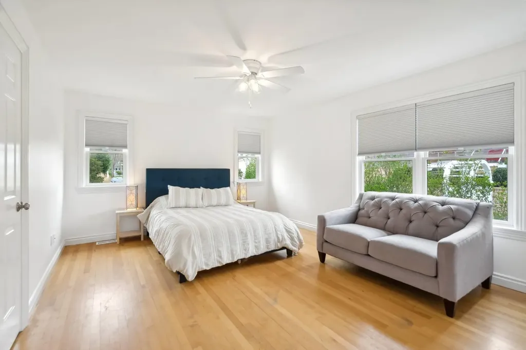8 Hyler Drive Hampton Bays NY 11946