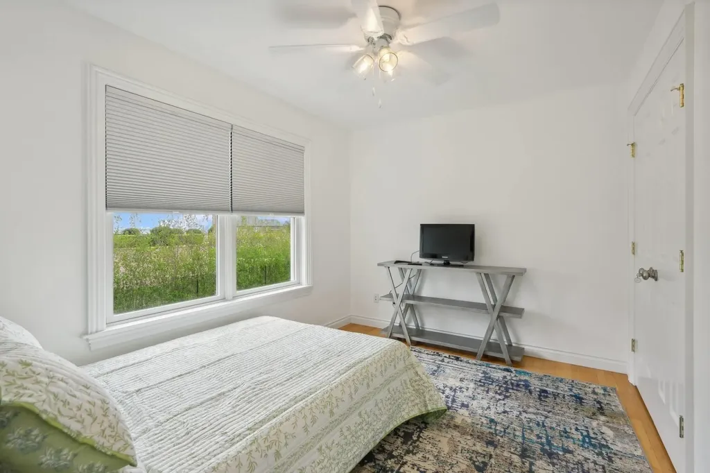 8 Hyler Drive Hampton Bays NY 11946