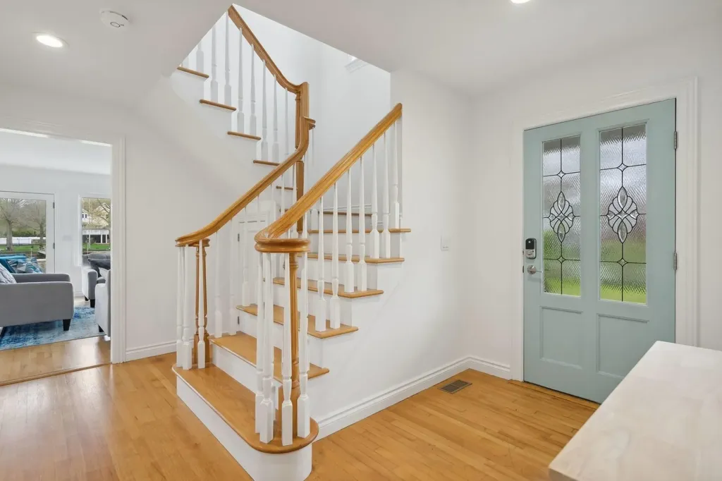 8 Hyler Drive Hampton Bays NY 11946