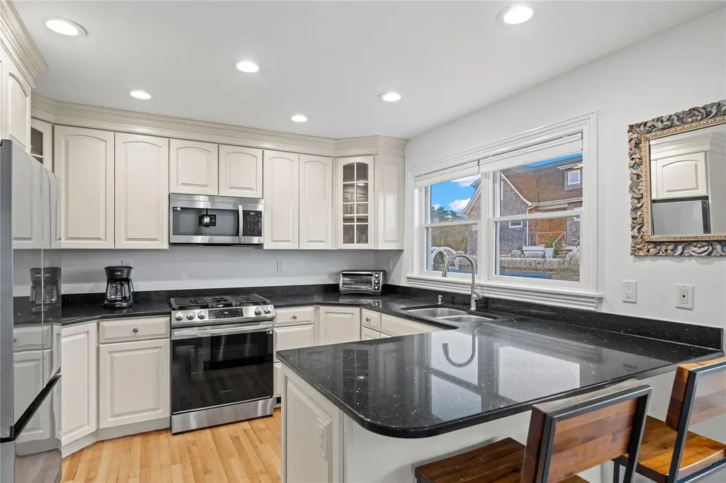 8 Hyler Drive Hampton Bays NY 11946