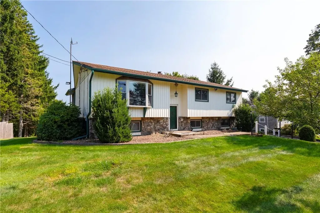 51 Mandalay Drive Poughkeepsie NY 12603