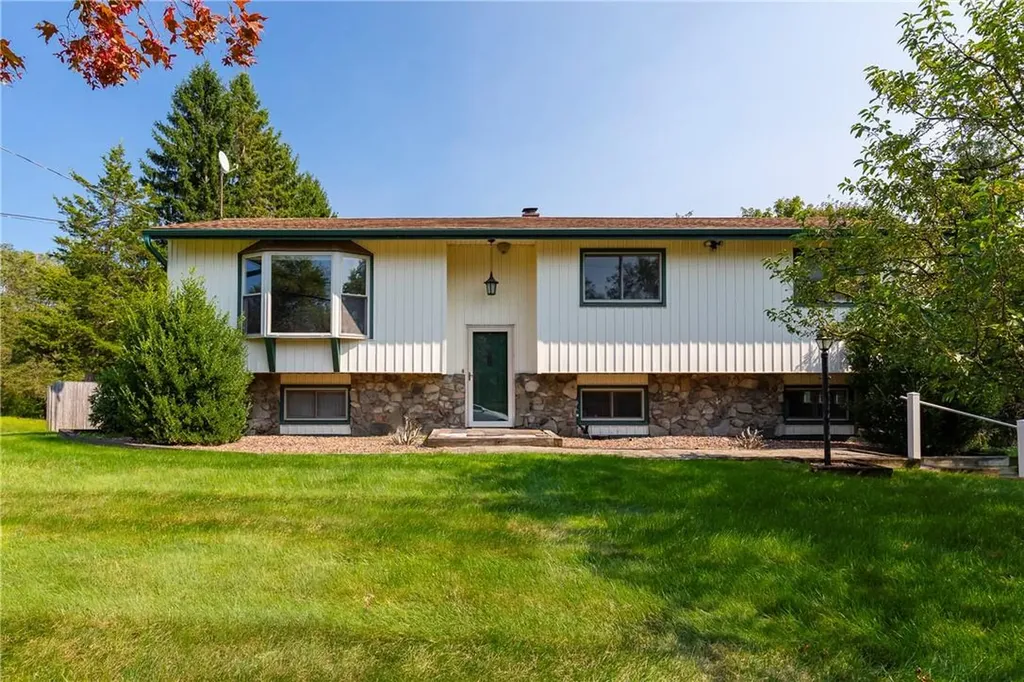 51 Mandalay Drive Poughkeepsie NY 12603
