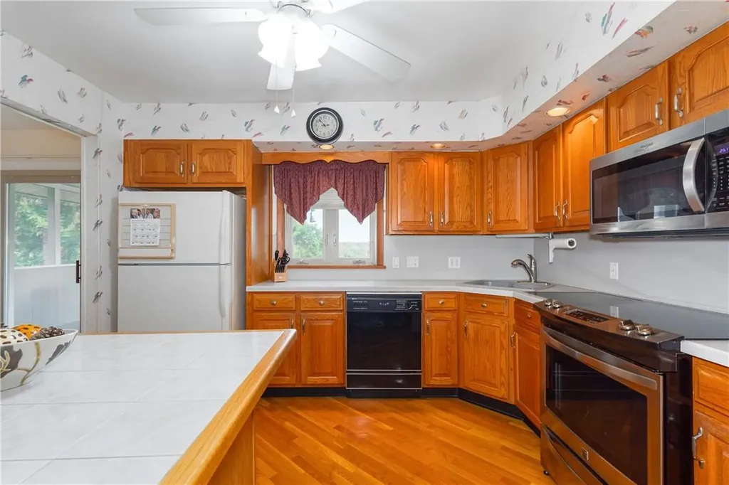 51 Mandalay Drive Poughkeepsie NY 12603