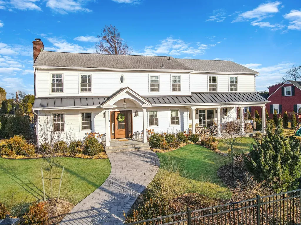 165 Woodsome Road Babylon NY 11702