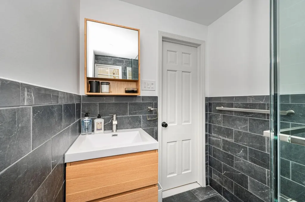 165 Woodsome Road Babylon NY 11702