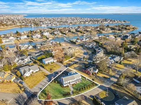 165 Woodsome Road Babylon NY 11702