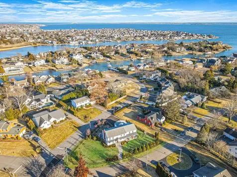 165 Woodsome Road Babylon NY 11702