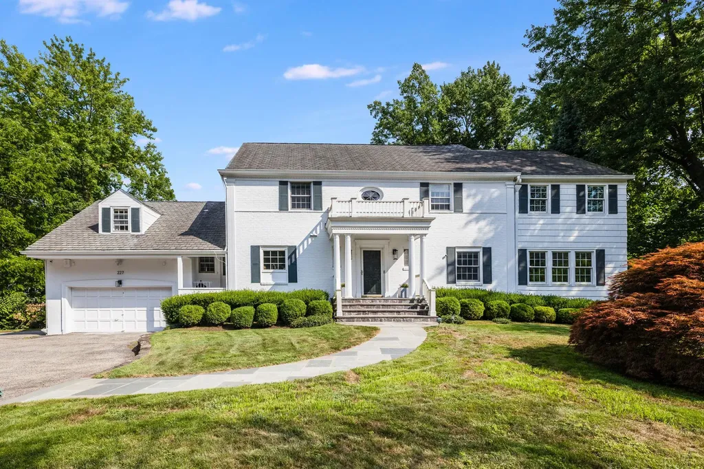 227 Griffen Avenue Scarsdale NY 10583
