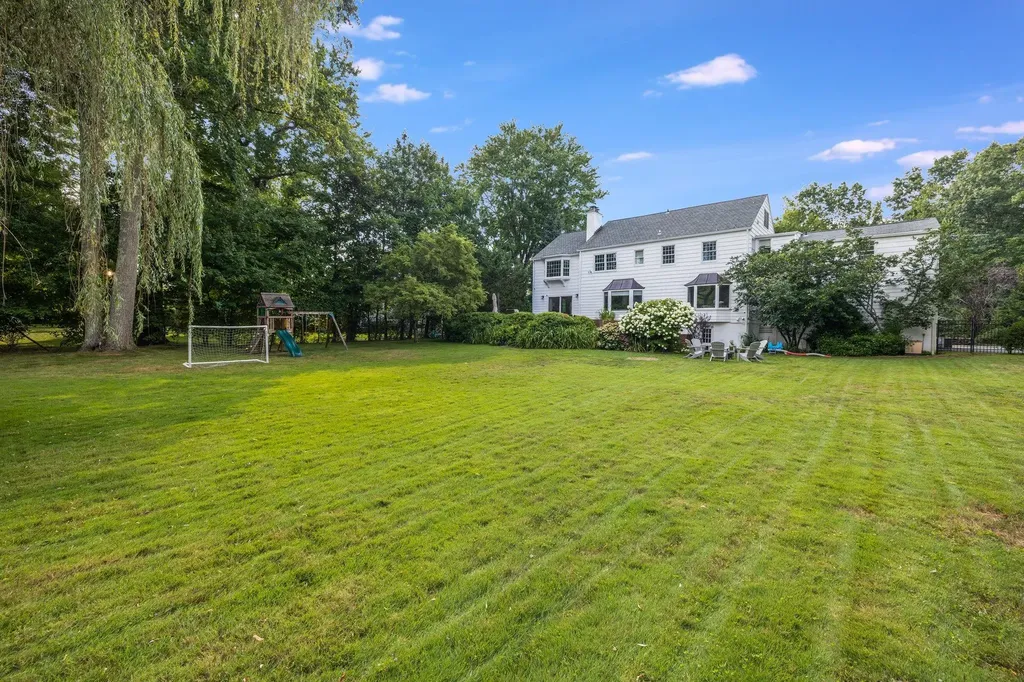227 Griffen Avenue Scarsdale NY 10583