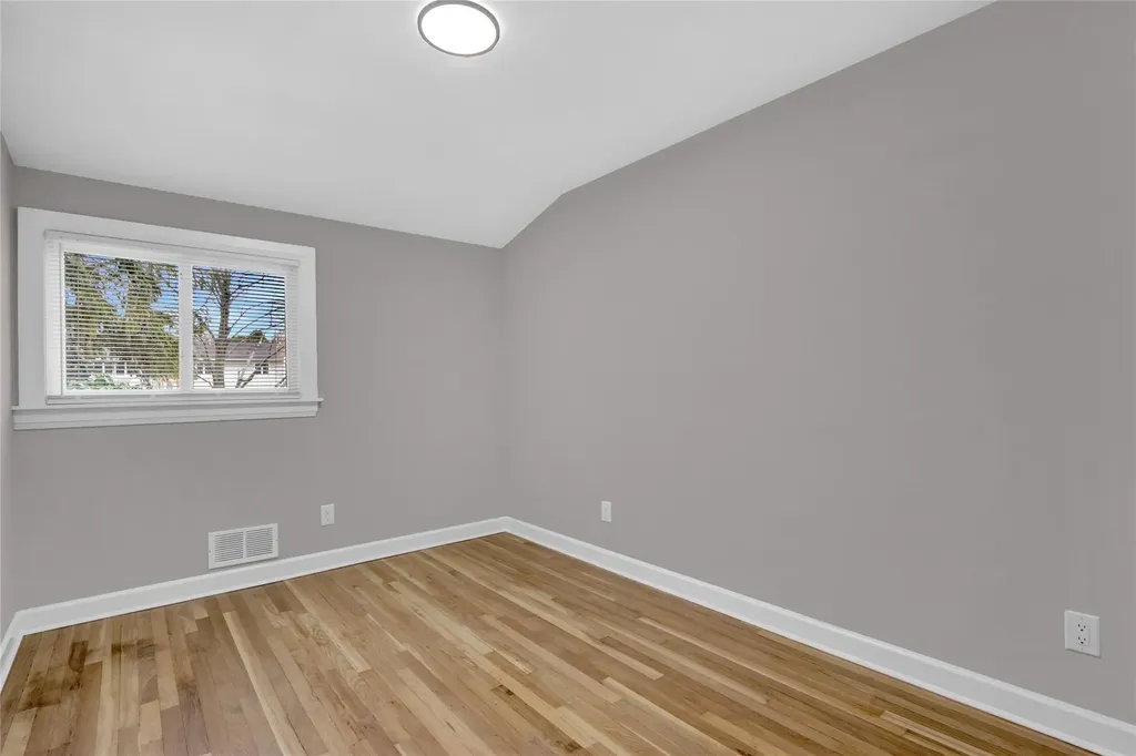 1 Donna Lane Commack NY 11725