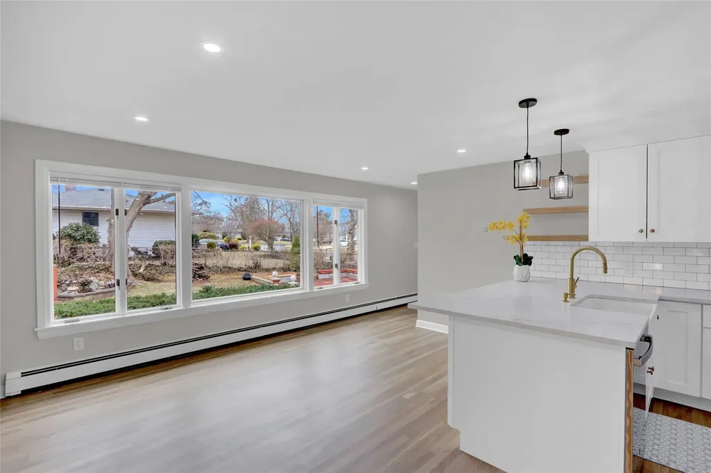 1 Donna Lane Commack NY 11725